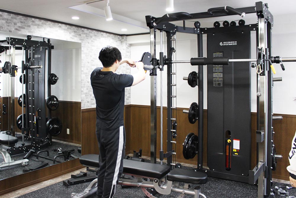 パーソナルトレーニングジム＋ONE